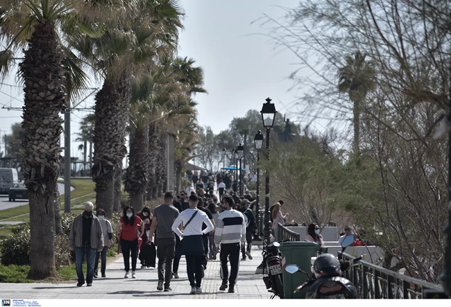 Οι Αθηναίοι έστειλαν μήνυμα "Πάμε στο Φάληρο": Όλοι στην παραλία παρά την παράταση του lockdown