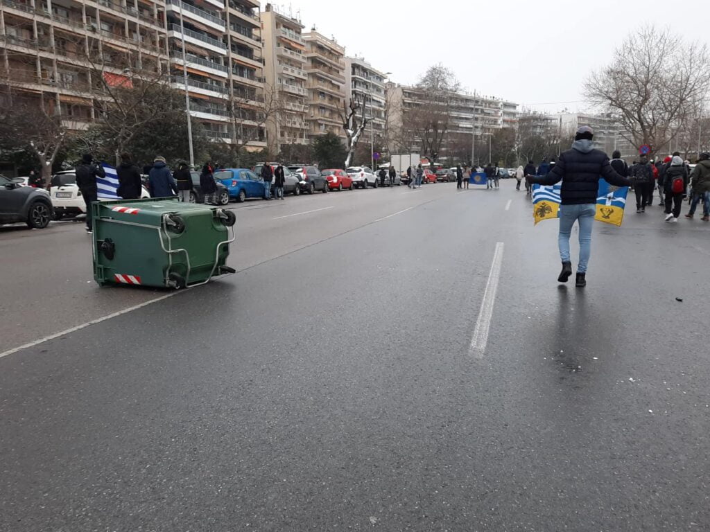 Θεσσαλονίκη: Επεισόδια στη διαδήλωση κατά του lockdown - Κουκουλοφόροι επιτέθηκαν στους αστυνομικούς 4 kadoi 1024x768 1