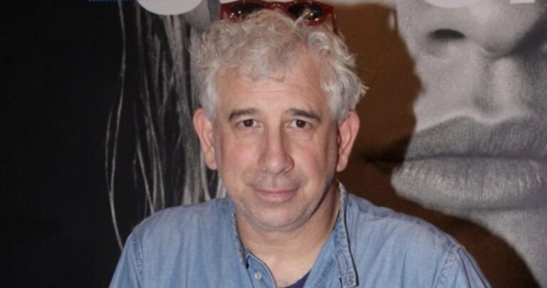 Πέτρος Φιλιππίδης: Για δεύτερη ημέρα στο νοσοκομείο – Τα νεότερα για την κατάσταση της υγείας του