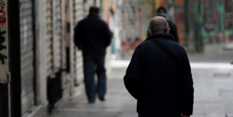 Κλειστά καταστήματα το Σάββατο και απαγόρευση κυκλοφορίας από τις 18:00 το Σαββατοκύριακο