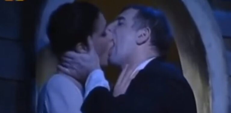 Παπαχαραλάμπους για Φιλιππίδη: «Με φιλούσε με βία ειδικά όταν ερχόταν να με δει ο σύντροφός μου»