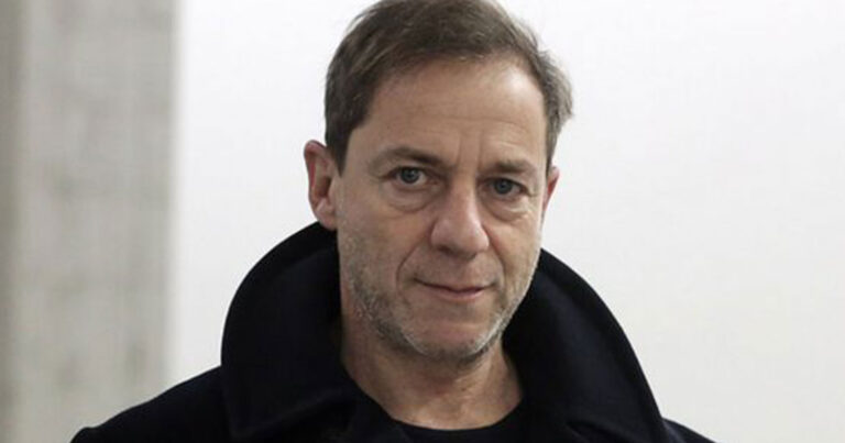 Δημήτρης Λιγνάδης: «Θα ήθελα να ζω στην Αρχαία Ελλάδα, ήταν ανεκτικοί σε κάθε είδους έρωτα»