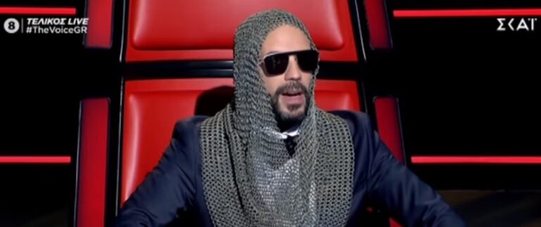 The Voice – Τελικός: Ο Μουυζουράκης εμφανίστηκε ντυμένος ιππότης