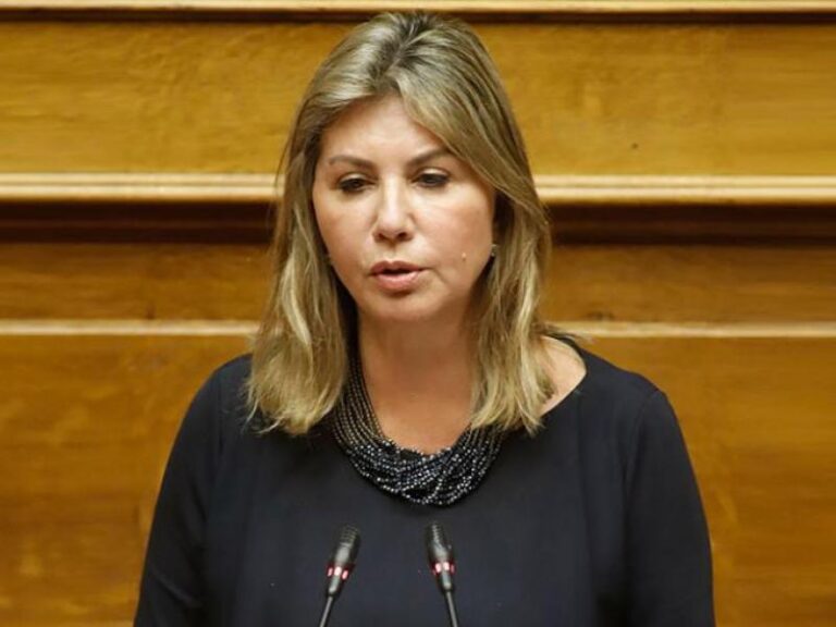 Ζέττα Μακρή: «Μεγαλύτερος ο κίνδυνος μεταδοτικότητας στους μαθητές στα φροντιστήρια»