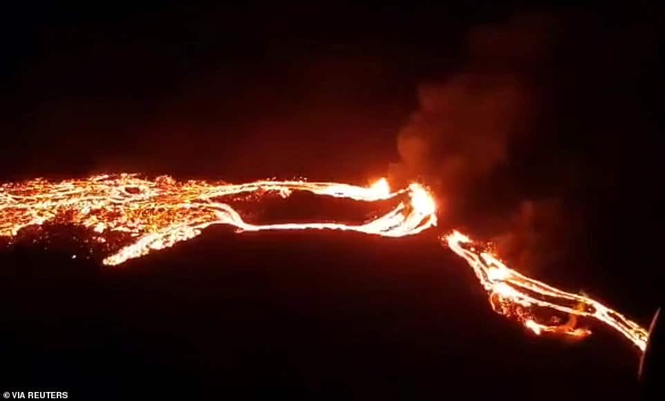 40702168 9382609 lava streams out of the volcano after the eruption which took pl m 78 1616202612638