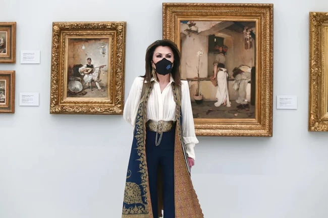 Οι γιοι και οι νύφες της Γιάννας Αγγελοπούλου στα «θεωρεία» της Μεγάλης Βρεταννίας 8 Γιάννα