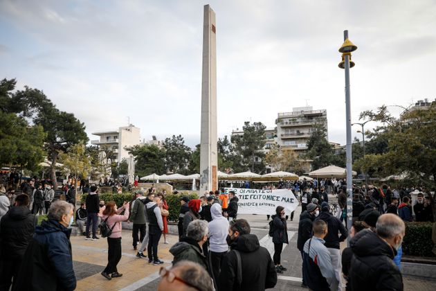 Πορεία διαμαρτυρίας και νέα επεισόδια στη Νέα