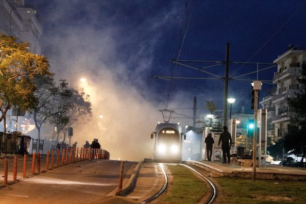 Πορεία διαμαρτυρίας και νέα επεισόδια στη Νέα