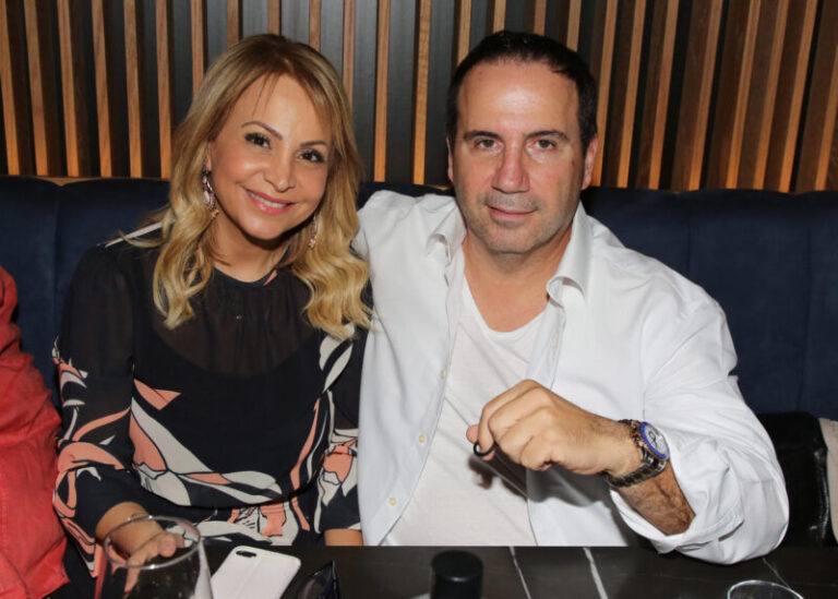 Συνελήφθη ο σύζυγος της Τέτας Καμπουρέλη για τη ληστεία στις θυρίδες τράπεζας στο Χαλάνδρι