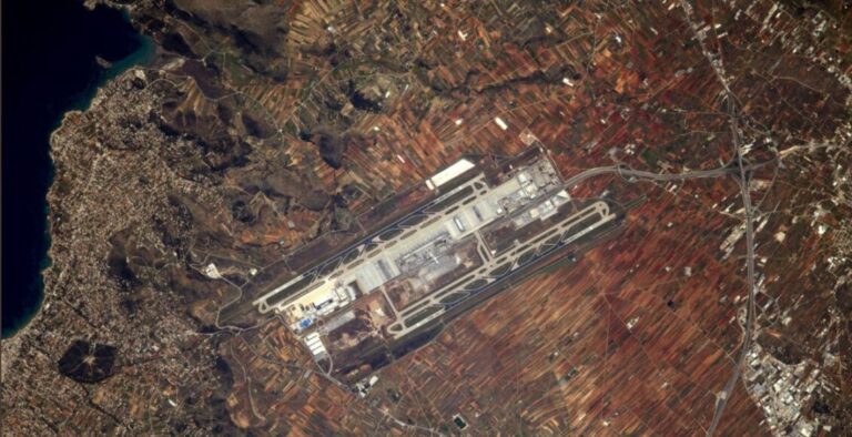 ΕΛΛΑΔΑ Γάλλος αστροναύτης γιόρτασε τα 200 χρόνια από την Επανάσταση τραβώντας δορυφορικές φωτογραφίες της Αθήνας