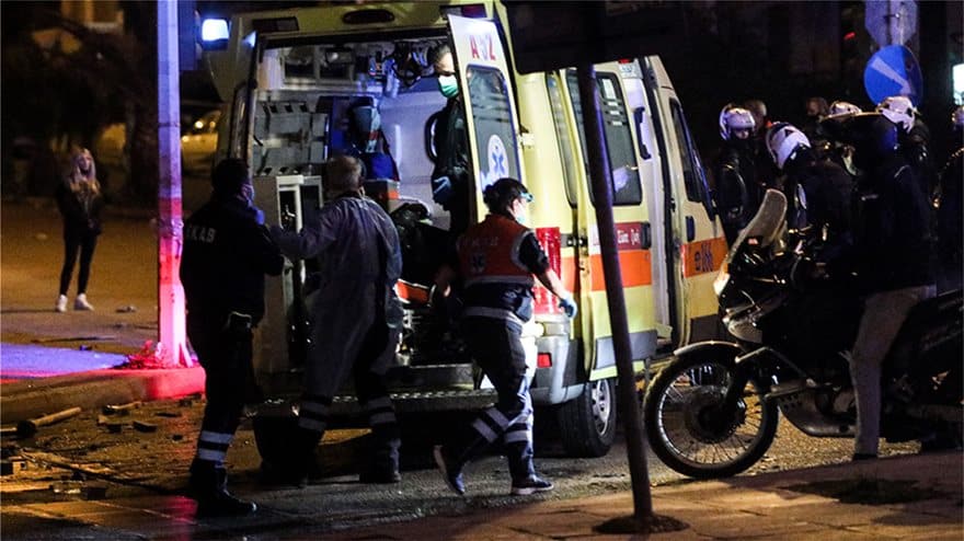 Νέα Σμύρνη -Τα πρώτα λόγια του τραυματία αστυνομικού: «Είμαι καλά, θα αντέξω» 4 astynomikostraumatias__6_