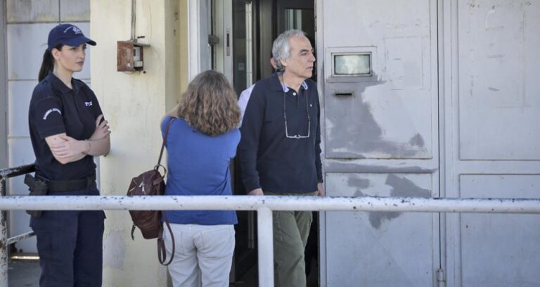 Νοσοκομείο Λαμίας για Κουφοντίνα: «Προχωρήσαμε σε σταδιακή έναρξη σίτισης»