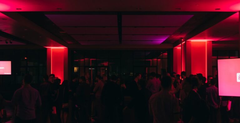 Νυχτερινό κέντρο λειτουργούσε κανονικά στην Αθήνα