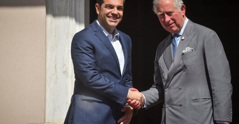 «Σε βλέπω ανανεωμένο» – Τι είπε ο πρίγκιπας Κάρολος στον Τσίπρα