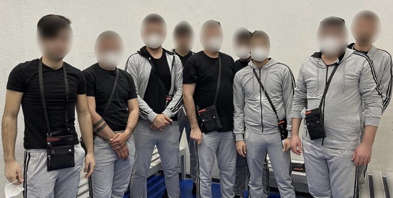 Μετανάστες προσπάθησαν να φύγουν από την Ελλάδα ως «αθλητές» ομάδας βόλεϊ