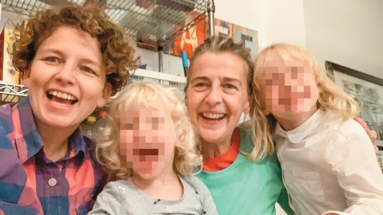 «Αόρατα» στην Ελλάδα τα παιδιά ομόφυλων οικογενειών