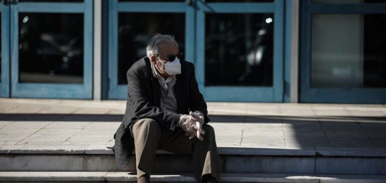 Απίστευτο σκηνικό στην Πάτρα: «Συγγνώμη ποιο εμβόλιο μου κάνατε;»