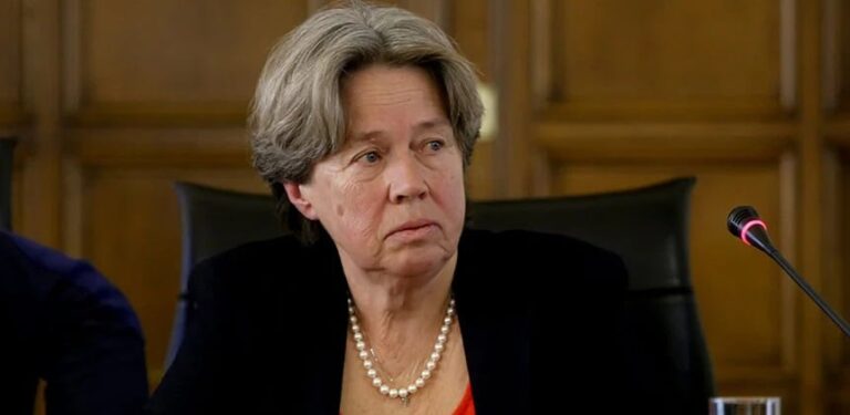 Νέα «βόμβα» από Λινού:«Αν ήμουν στα 35 μου θα προσπαθούσα ίσως να βρω κάποιο άλλο εμβόλιο»