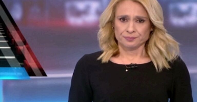 Ρίτσα Μπιζόγλη: «Λύγισε» στον αέρα του δελτίου ειδήσεων για τον Γιώργο Καραϊβάζ