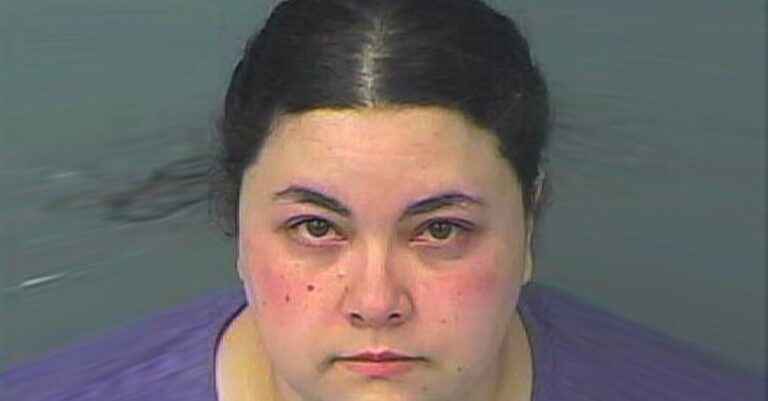 32χρονη έστελνε γuμνές φωτογραφίες σε 15χρονο και τον παρέσυρε σπίτι της για σεξ