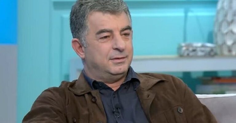 Δολοφονία Καραϊβάζ: «Ο γιος του πλησίασε μέσα από τους αστυνομικούς και ήλπιζε να μη δει τα ρούχα του πατέρα του»