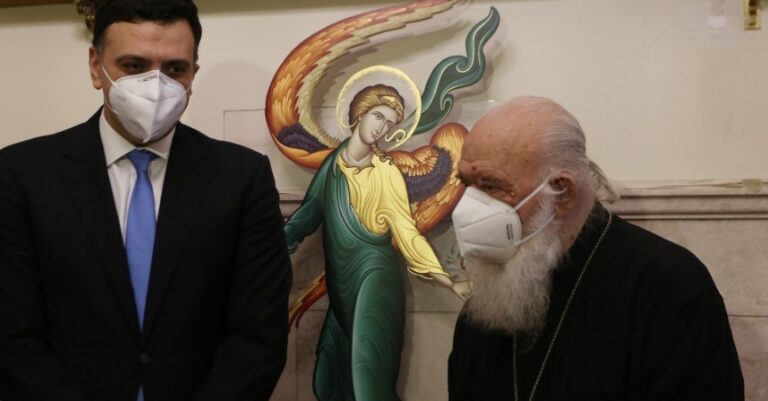 Ιερώνυμος: «Εμβολιαστείτε! Είναι μία πράξη αγάπης προς τον Θεό. Οι κληρικοί να δώσουν το παράδειγμα»