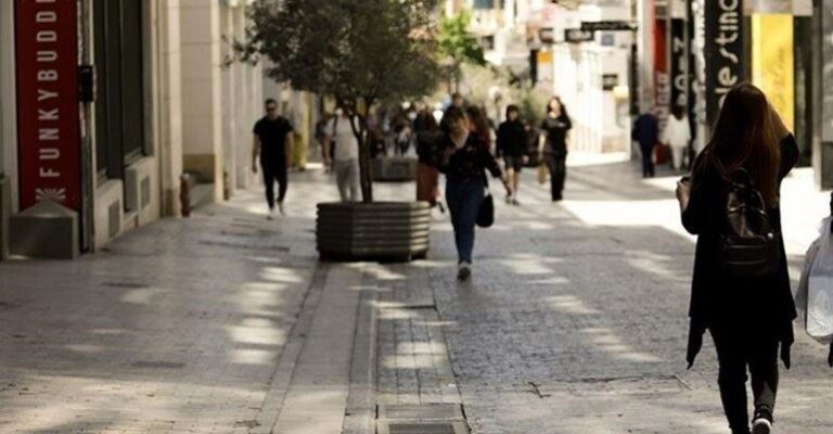 Οι έμποροι της Αχαΐας ετοιμάζουν «αντάρτικο» με άνοιγμα των καταστημάτων