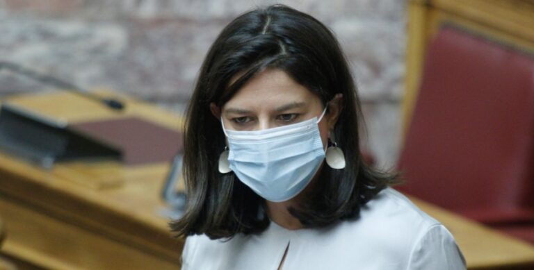 Κεραμέως: «Χρήσιμα τα self test για το άνοιγμα των σχολείων»