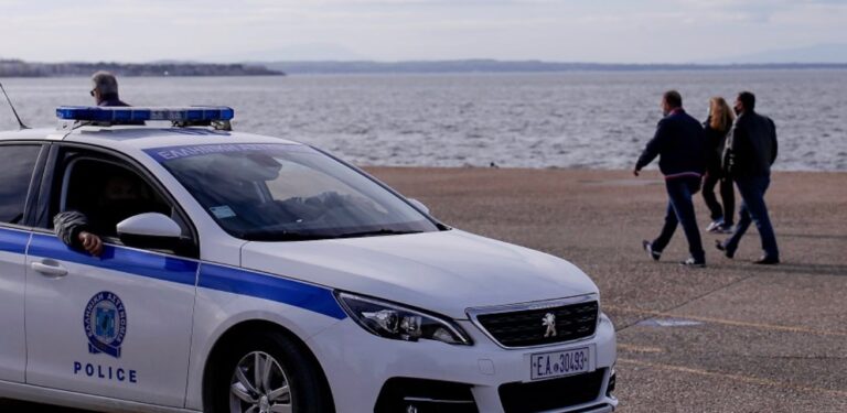 Θεσσαλονίκη: Γυναίκα έφτυσε τους αστυνομικούς όταν πήγαν να την ελέγξουν