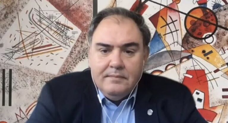 Σαρηγιάννης: «Μετά το Πάσχα θα έχουμε 9.000 κρούσματα ημερησίως»