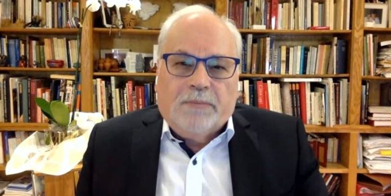 Παυλάκης: «Χάσαμε διασωληνωμένο συγγενή που είχε κάνει τις δύο δόσεις του εμβολίου»