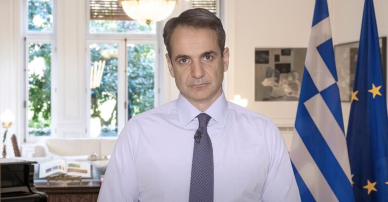 Μητσοτάκης: «Από τη Μ. Εβδομάδα ξεκινά ο εμβολιασμός για τους άνω των 30»