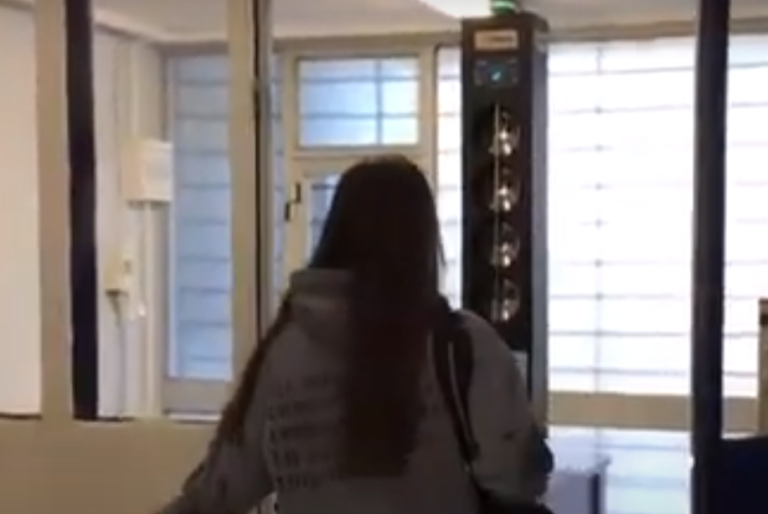 Απομόνωσαν παιδιά σε αίθουσα επειδή δεν είχαν έγγραφα – Εικόνες νέας εποχής στα σχολεία της χώρας