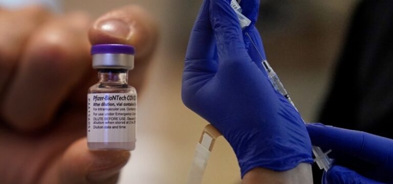 Συναγερμός στη Γαλλία: Περιστατικά αιμορροφιλίας σε εμβολιασμένους με Pfizer