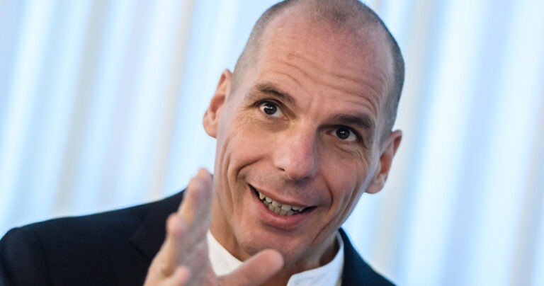 Βαρουφάκης: «H γη είναι επίπεδη δεν έχω καμία αμφιβολία»