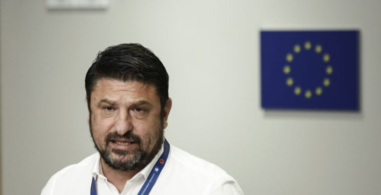 Νέα άρση μέτρων: Προς άνοιγμα παιδότοποι, λούνα παρκ και κλειστοί κινηματογράφοι