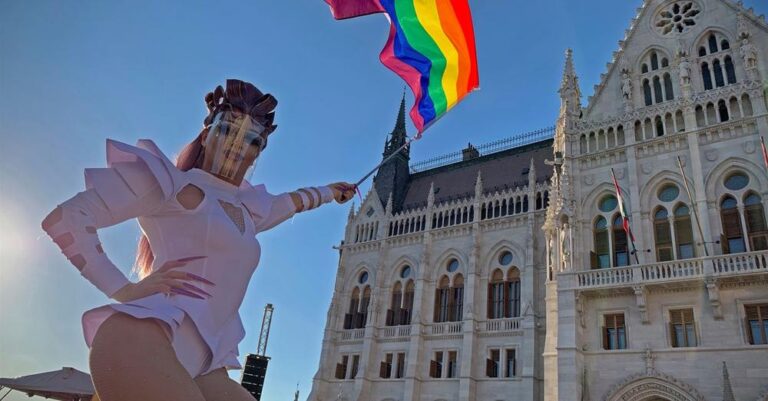 Απαγορεύουν την προώθηση της ομοφυλοφιλίας στην Ουγγαρία