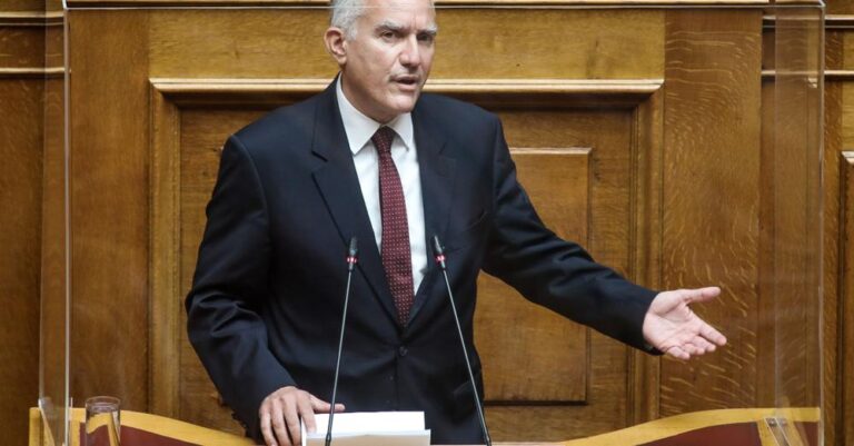 Απίστευτη δήλωση βουλευτή της ΝΔ: «Το δεκάωρο μειώνει το κόστος μετακινήσεων»