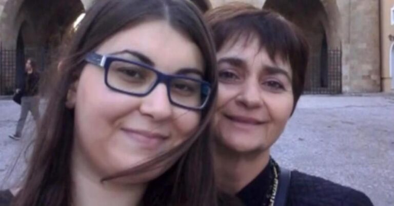 Γλυκά Νερά: Ακόμα και η φίλη της Καρολάιν δεν ενημέρωσε τους γονείς, λέει η μητέρα της Τοπαλούδη