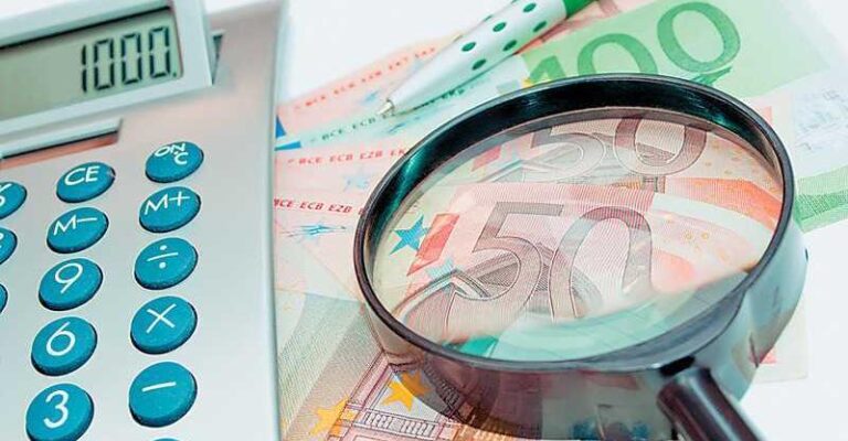 Αύξηση μισθών στο Δημόσιο από το 2023 υπόσχεται η κυβέρνηση