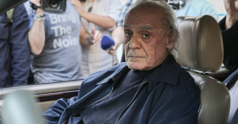 Άκης Τσοχατζόπουλος: Δύσκολες ώρες στο νοσοκομείο – Κρίσιμη η κατάσταση της υγείας του