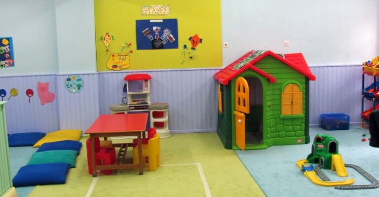 Ασύλληπτο περιστατικό στη Λάρισα: Άντρας κατηγορείται ότι αυνανιζόταν μπροστά σε Βρεφικό Σταθμό