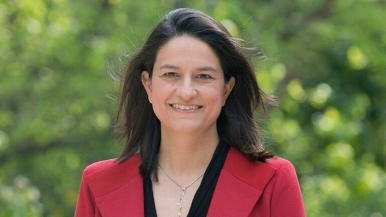 Συγκέντρωση υπογραφών για παραίτηση Κεραμέως – ανάκληση Ελάχιστης Βάσης Εισαγωγής