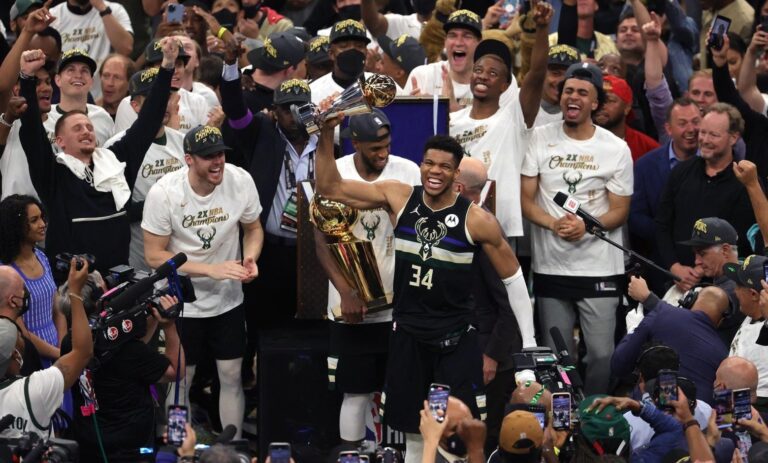 Έγραψε ιστορία ο Γιάννης Αντετοκούνμπο: Πρωταθλητές NBA οι Μπακς