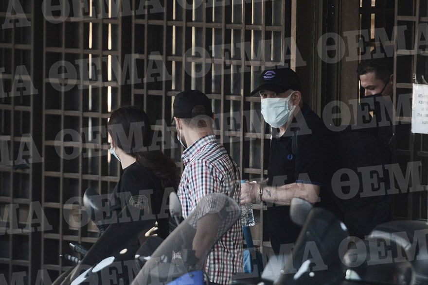 Πέτρος Φιλιππίδης: Με χειροπέδες μεταφέρεται στις φυλακές Τριπόλεως 1 DSC_8677-02_2