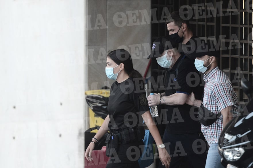Πέτρος Φιλιππίδης: Με χειροπέδες μεταφέρεται στις φυλακές Τριπόλεως 3 DSC_8681-01_2