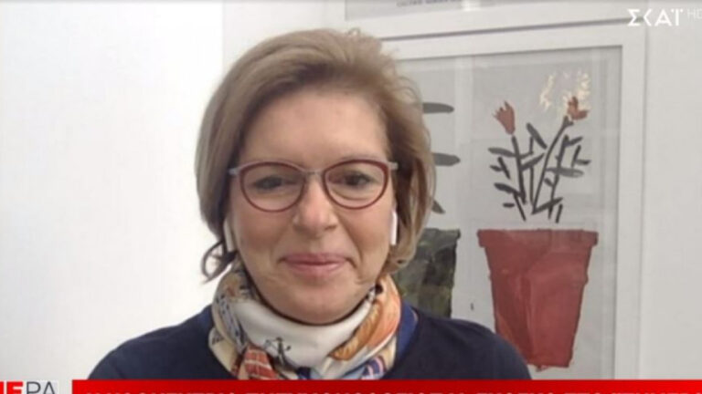 Γκάγκα: «Εμβολιαστείτε όσες θέλετε να κάνετε παιδιά»