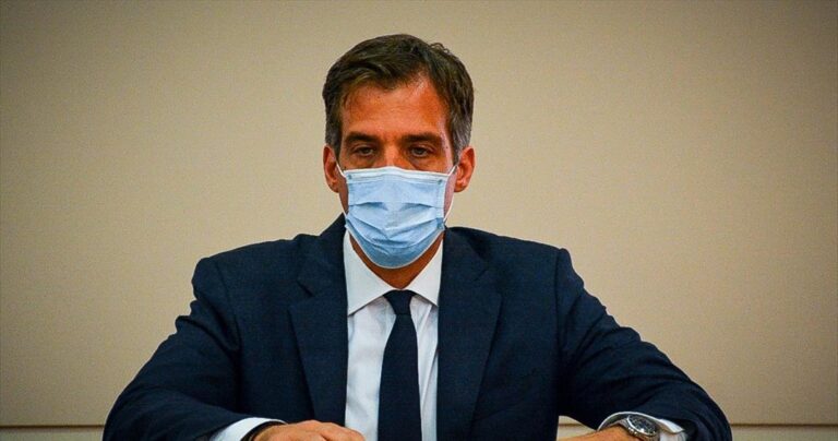 Αρκουμανέας: «Έχουμε πλέον μια πανδημία των ανεμβολίαστων»