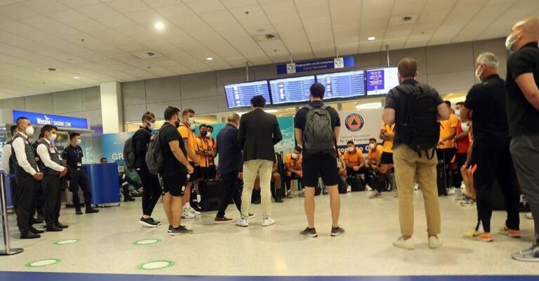 «Μπλόκο» στη Γαλατασαράι στο «Ελ. Βενιζέλος» – Δεν έγιναν δεκτά τα μοριακά τεστ των Τούρκων – Οργισμένες αντιδράσεις