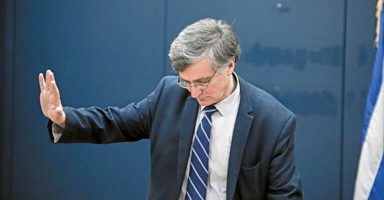 Μήνυμα Τσιόδρα στους αντιεμβολιαστές: «Χρησιμοποιούν τα fake news για να αρνηθούν τις ευθύνες τους»